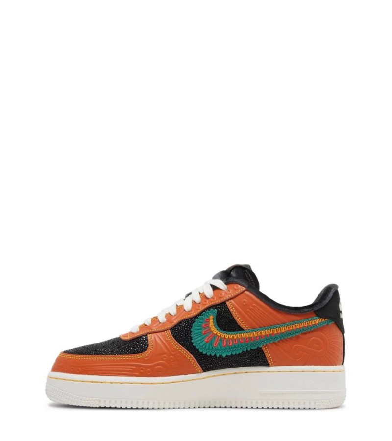 Airforce 1 LX ‘SIEMPRE FAMILIA’