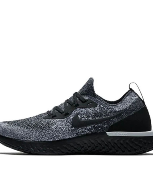 Epic React Flyknit “Oreo”