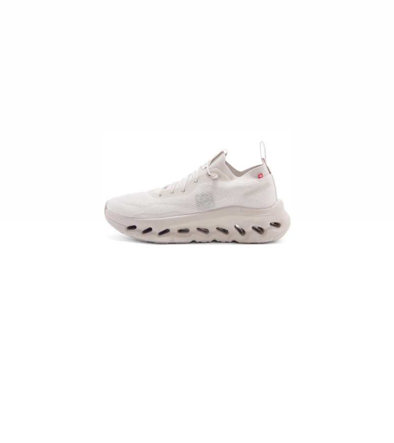 Loewe x OnCloudTilt Sand